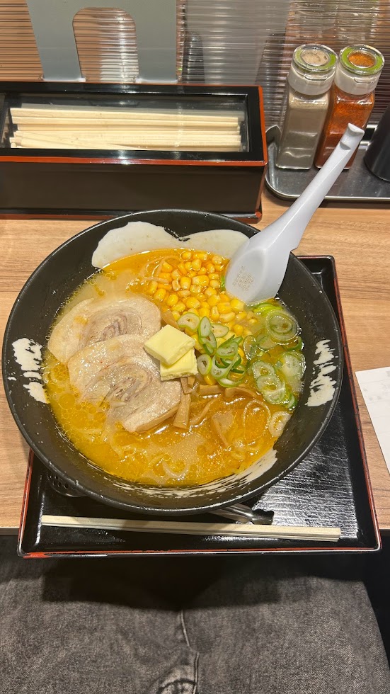 新千歳空港で食べた札幌味噌ラーメン