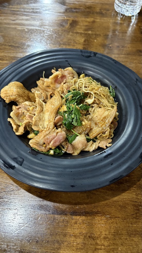 ガパオライスの店で食べた麺料理