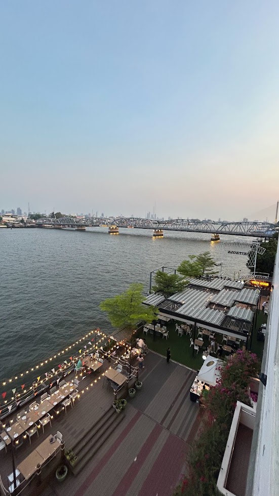 初めての海外でバンコクに着き、最初の違和感から始まった旅