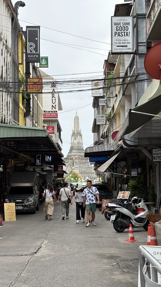 Wat Arun Visible Through the Gap