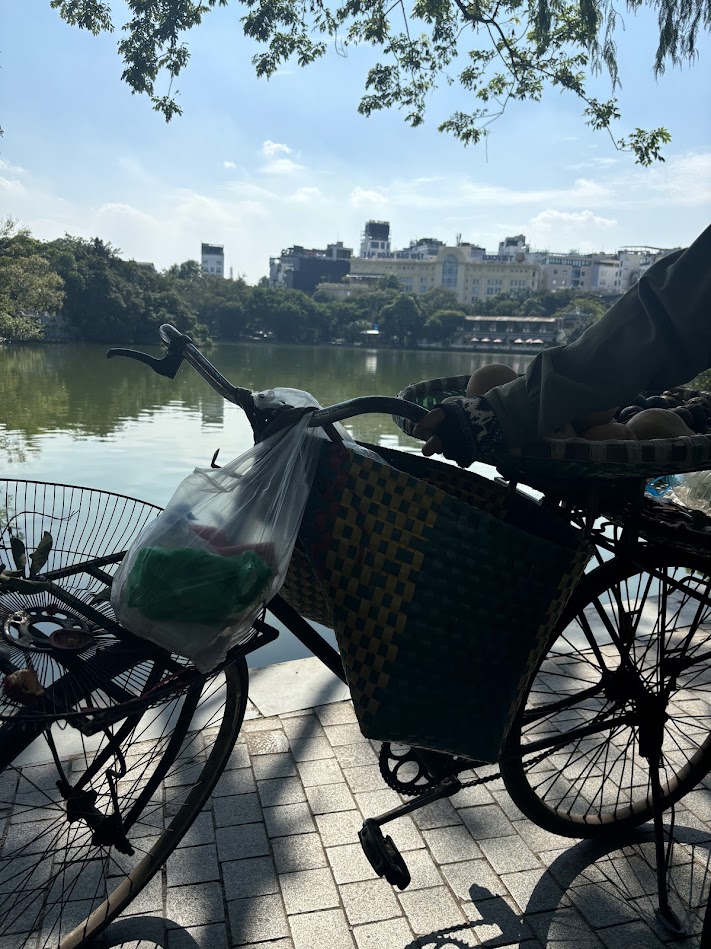 ホエンキエム湖の物売り